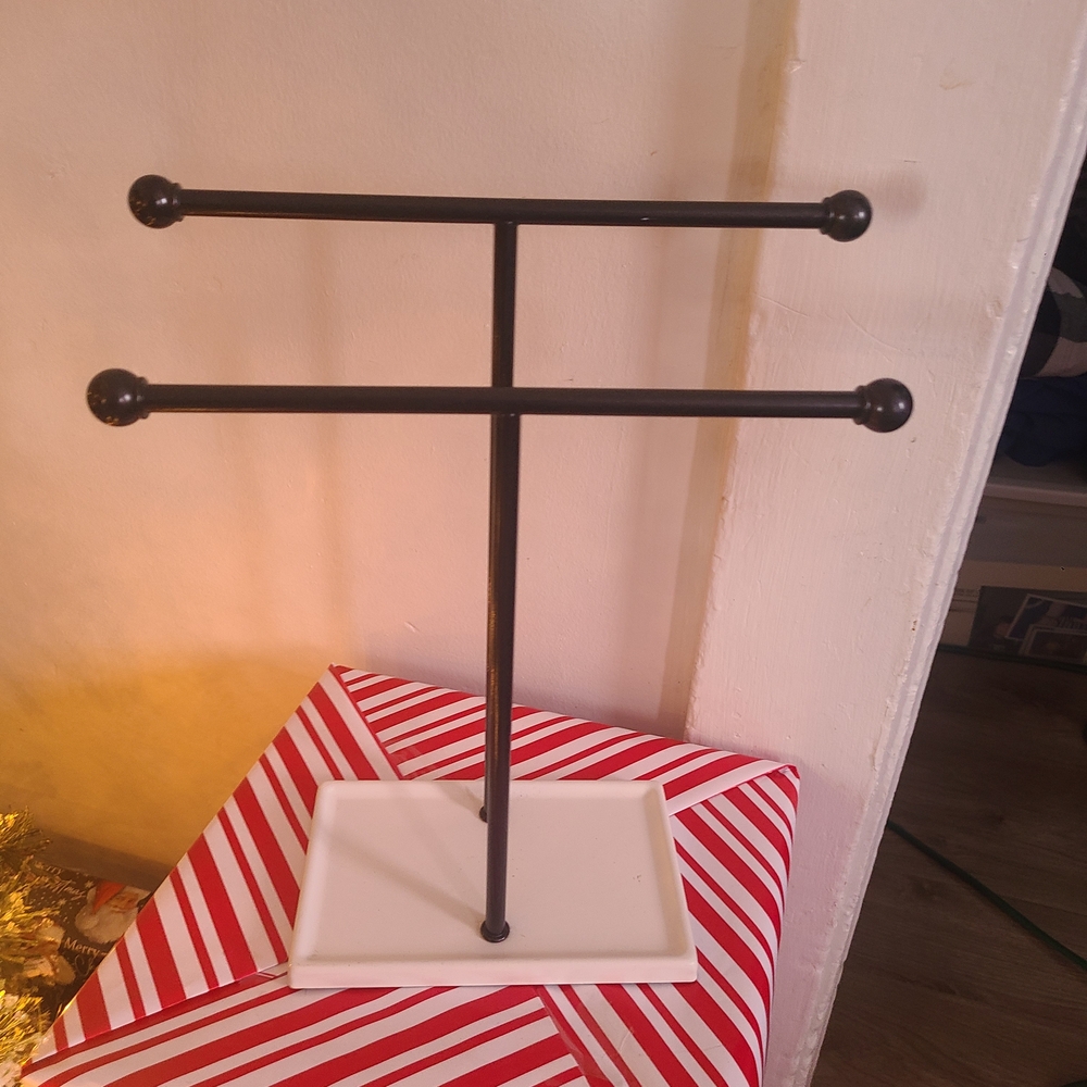 Black & White Enamel Metal Jewelry Necklace Hanger Display Country Farmhouse